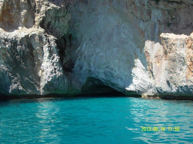  透明水域 