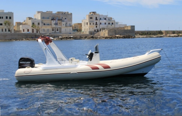 la nostra barca vi apsetta