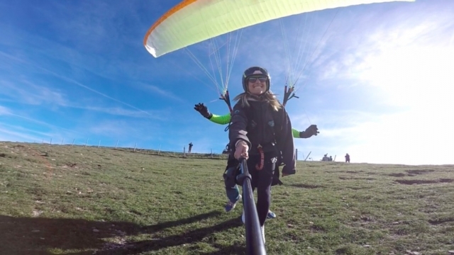  Paragliding