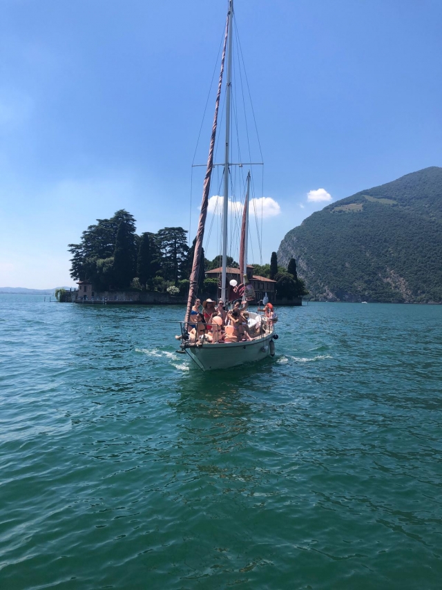  Passeio de barco à vela no Lago Sebino 