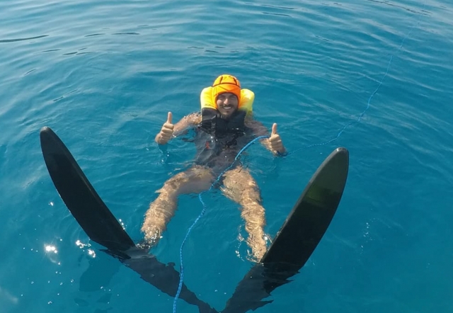 Esqui de barco conosco 