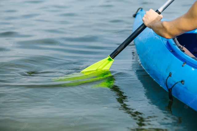  row in kayak 