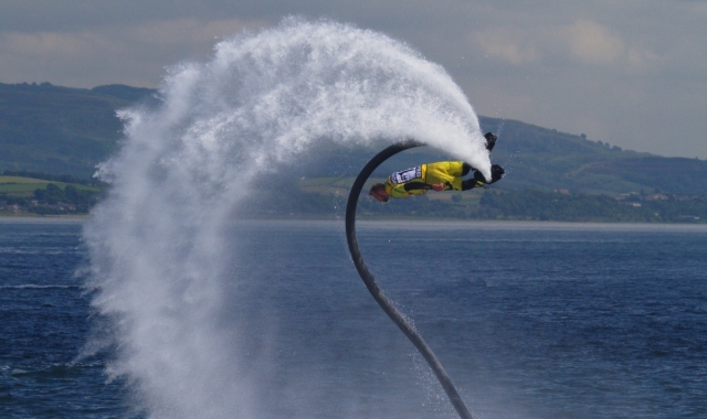 acrobazia in flyboard 