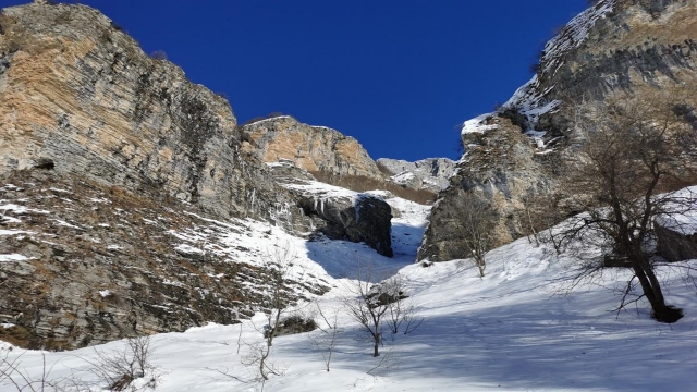  Beautiful snow-covered landscapes in the Cuneo area 