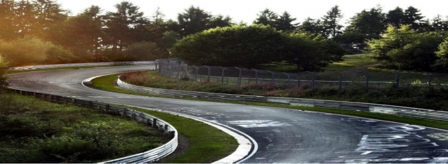  dévalez les courbes du circuit du Mugello 