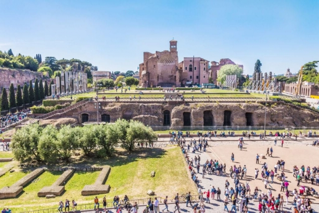  Roman Forum 