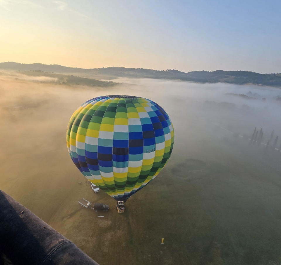  Mit einem Heißluftballon den Wolken entgegen 