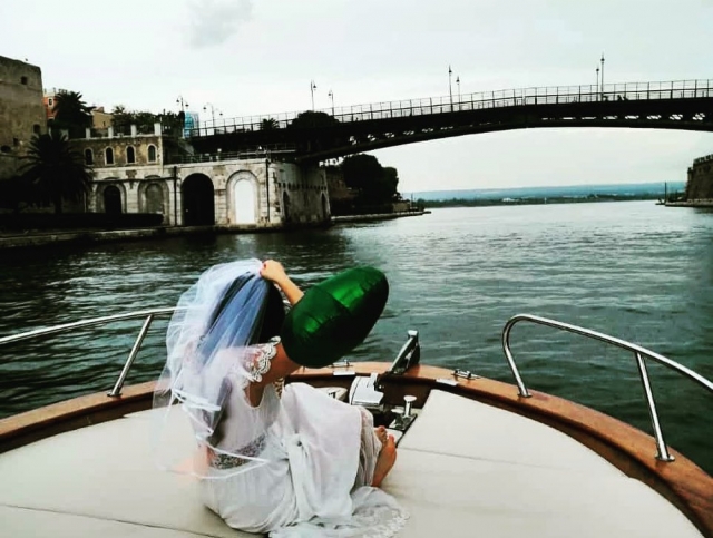 Feiern auf einem Boot 