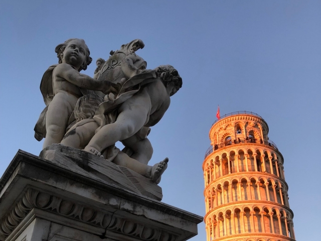  The famous Tower of Pisa 