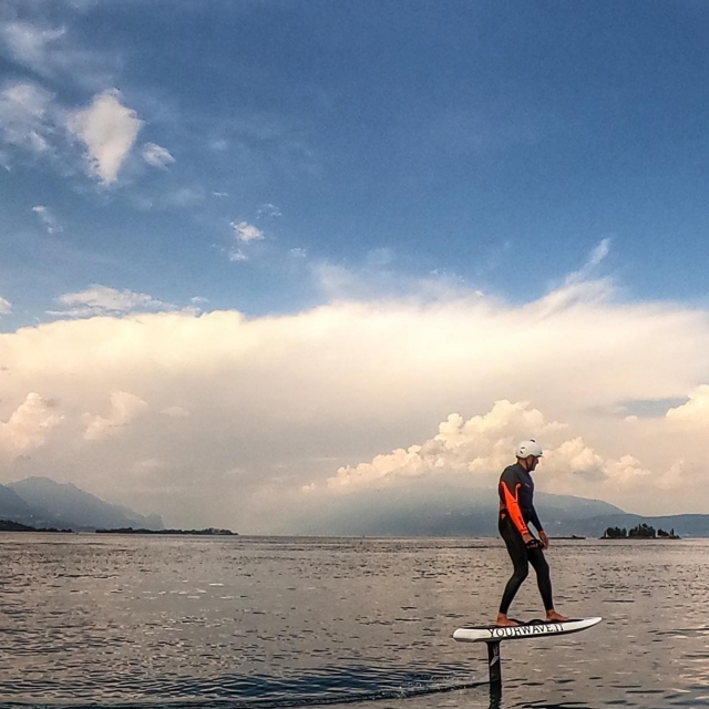 Divertimento sulle acque di lago