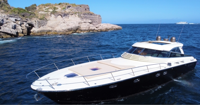  SUR les bateaux dans le golfe de Naples 