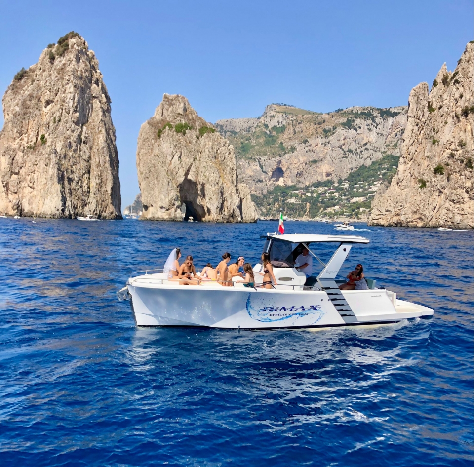 parmi les eaux bleues 