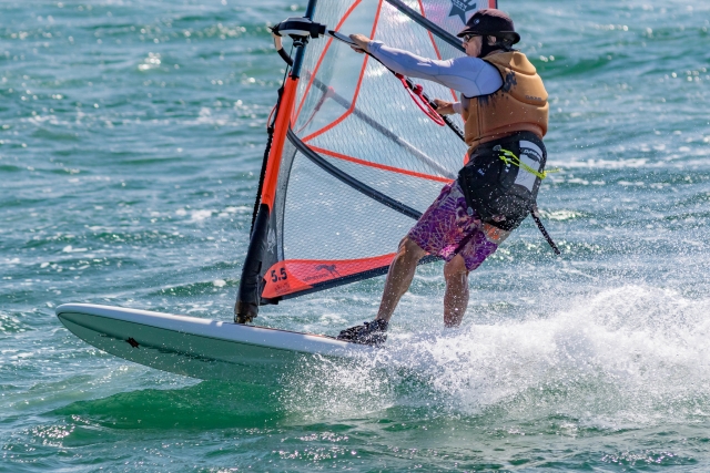  Cursos de windsurf 