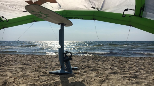 Lezione di wing foiling a Vernole 1h Lezione di wing foiling a Vernole 1h