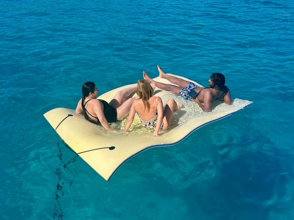  Enjoy a boat ride with inflatables in Palermo 