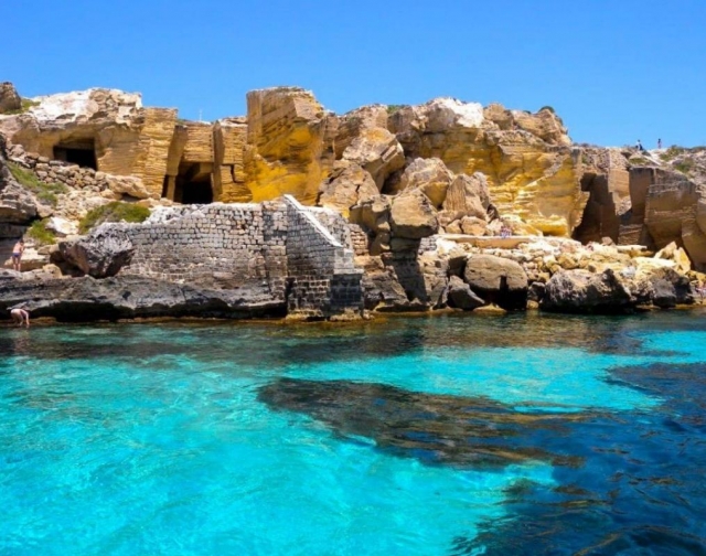 Tuff Cave in Favignana 