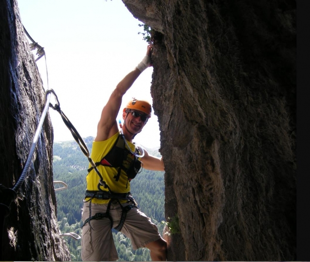  Climbing 