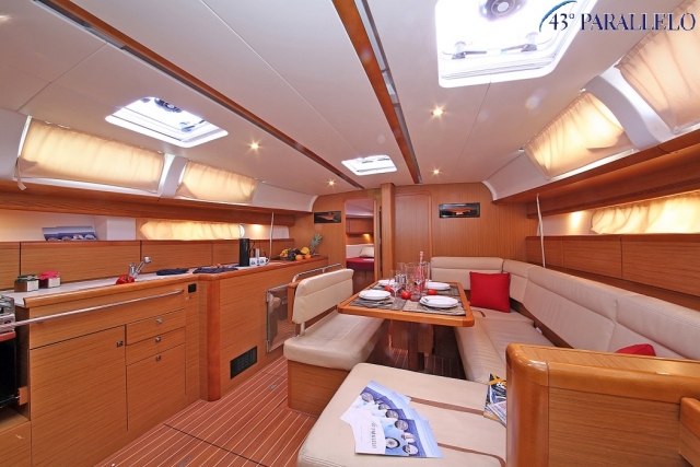  Sun Odyssey 44i - 内饰