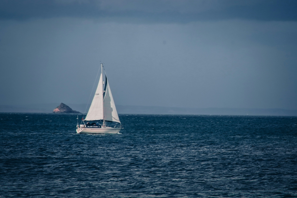 La nostra barca nelle acque sicialian