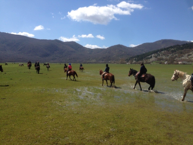  Équitation dans les Abruzzes 