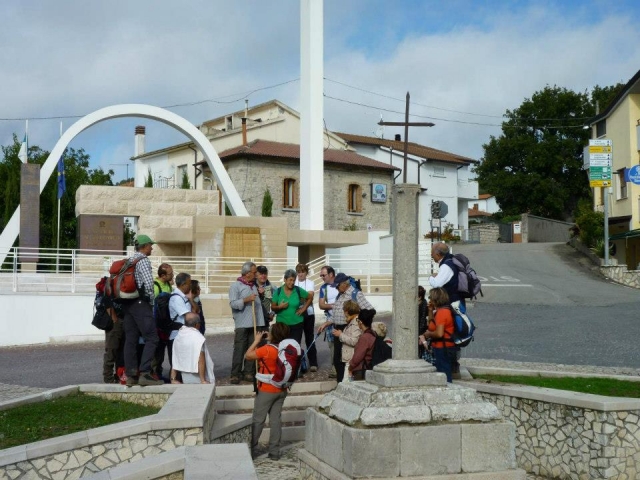 Cruz de viagem no pecarsseroli-candela Trattur 