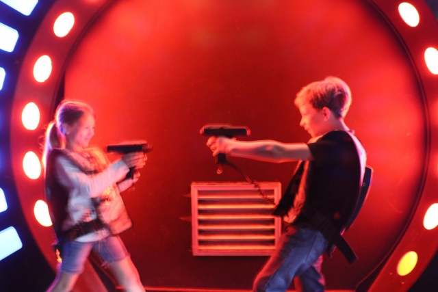 Tutti si divertono con il Laser Tag