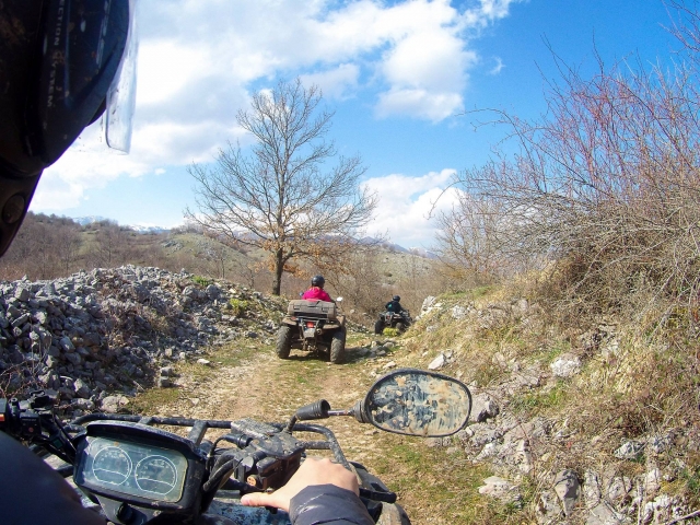  Driving a quad in Castel di Sangro 
