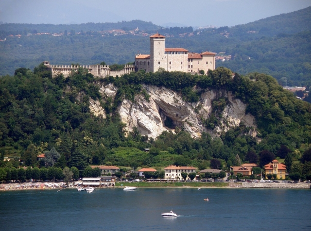  Rocca di Angera 