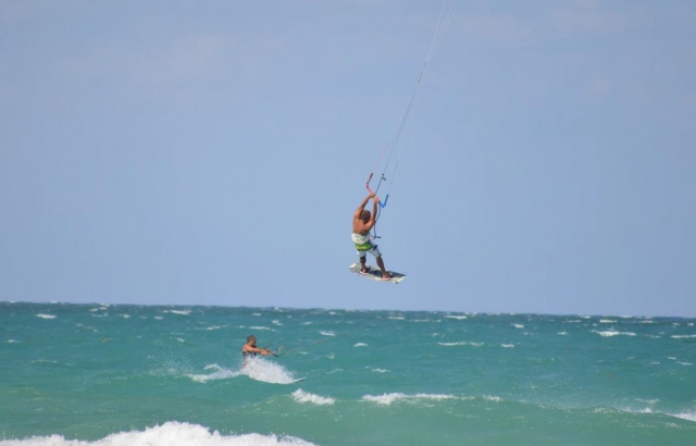  kitesurfing