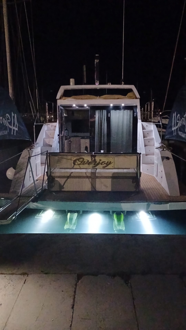 Extérieur de notre yacht 