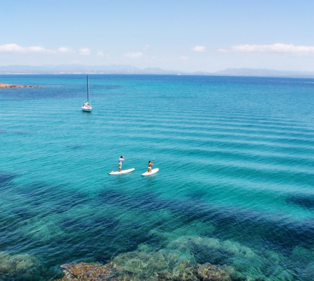  Crystal clear sea