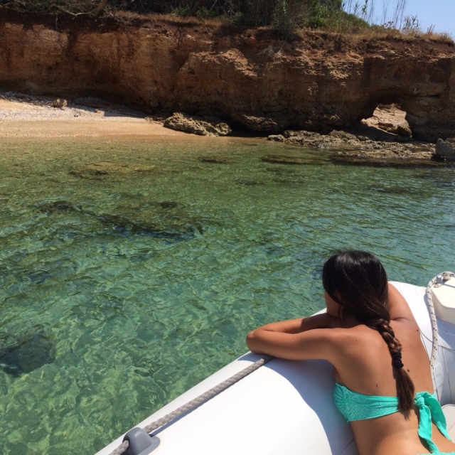  An Bord des Bootes. 