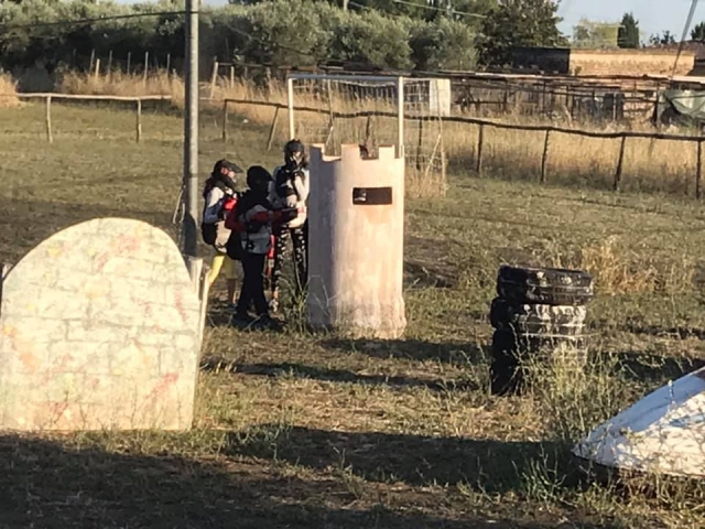 les enfants au paintball 