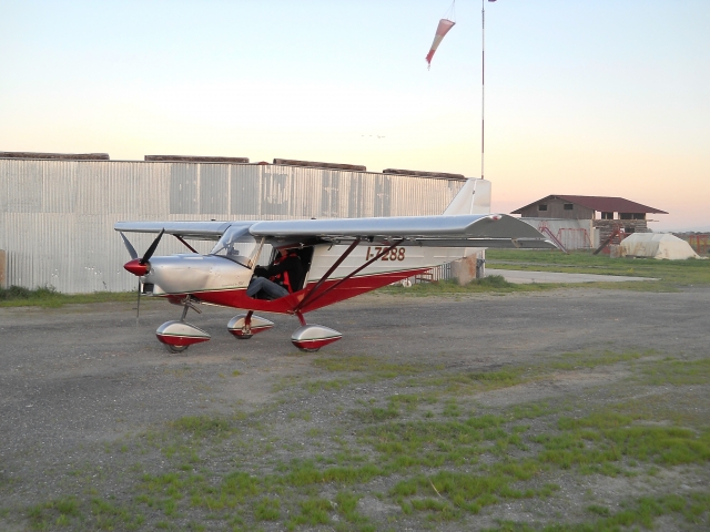 Aereo in pista