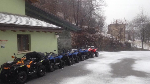  Quads bereit zum Start