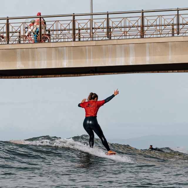 Corso di surf (5 ore) a Pietrasanta