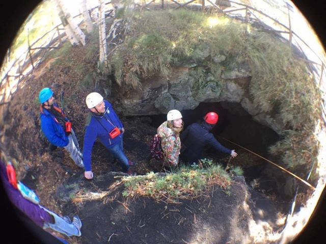  Trekking to the caves