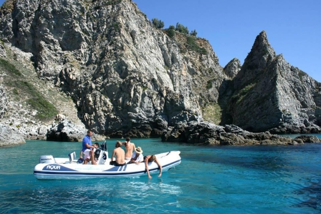  Excursión en bote 