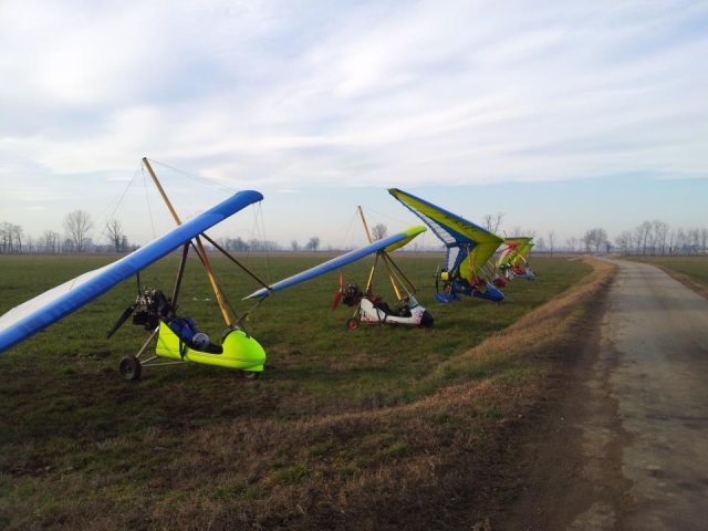 Deltaplanes sur piste 