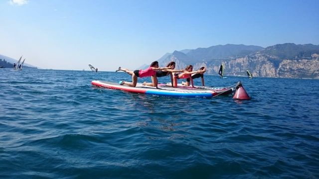  Yoga in Lake Garda