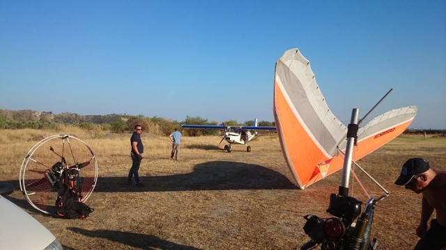 La preparazione del deltaplano