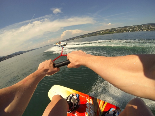  Diviértete con la tabla de wakeboard 