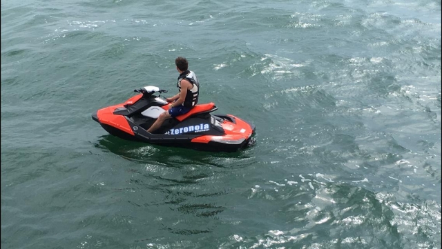  Fun at sea 