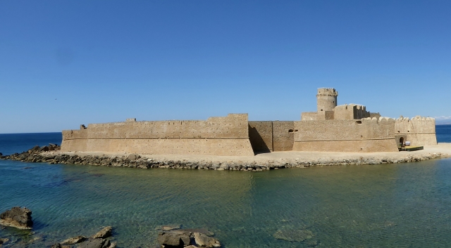 Le Castella vu de la mer 
