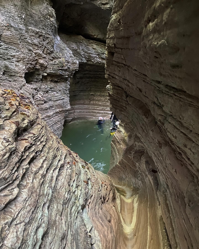 Le pareti irregolari dei canyon