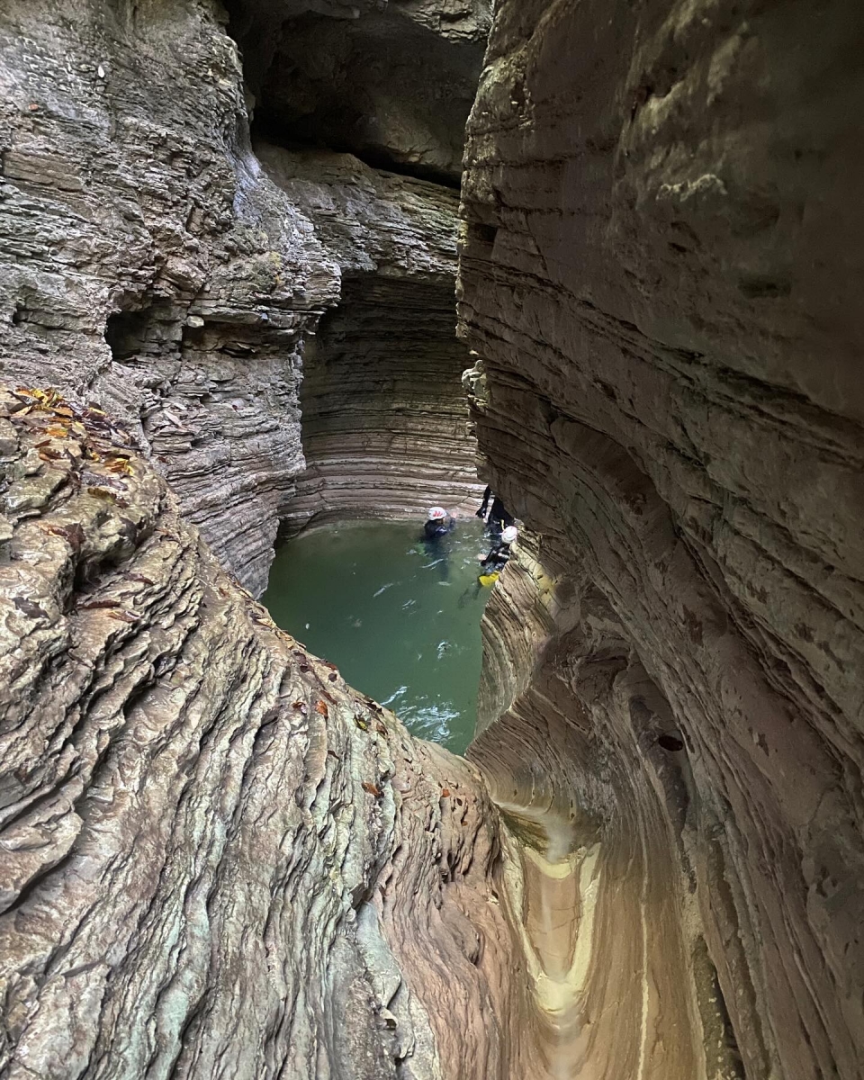 Le pareti irregolari dei canyon