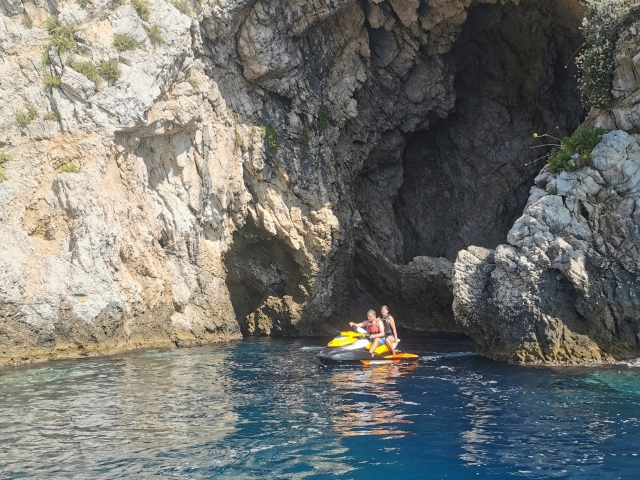 in jet sky nel mare della Sicilia