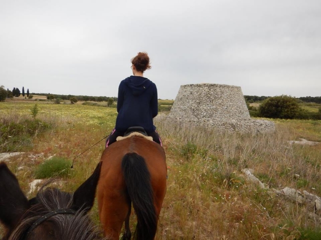 Andar a cavalo na natureza 