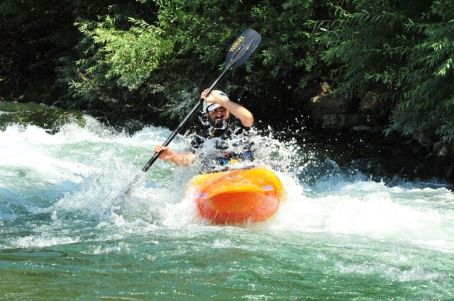  Paddling with the current 