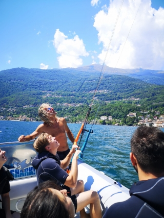 Lección privada de kitesurf en el lago de Como 1h